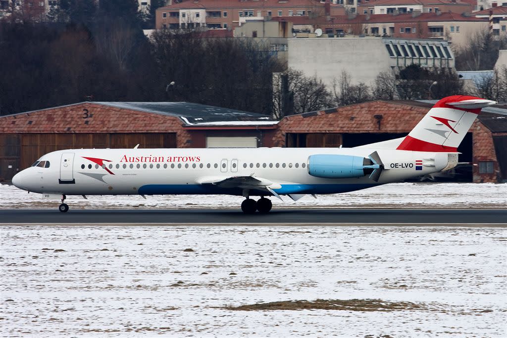 Austrian Arrows Fokker 100