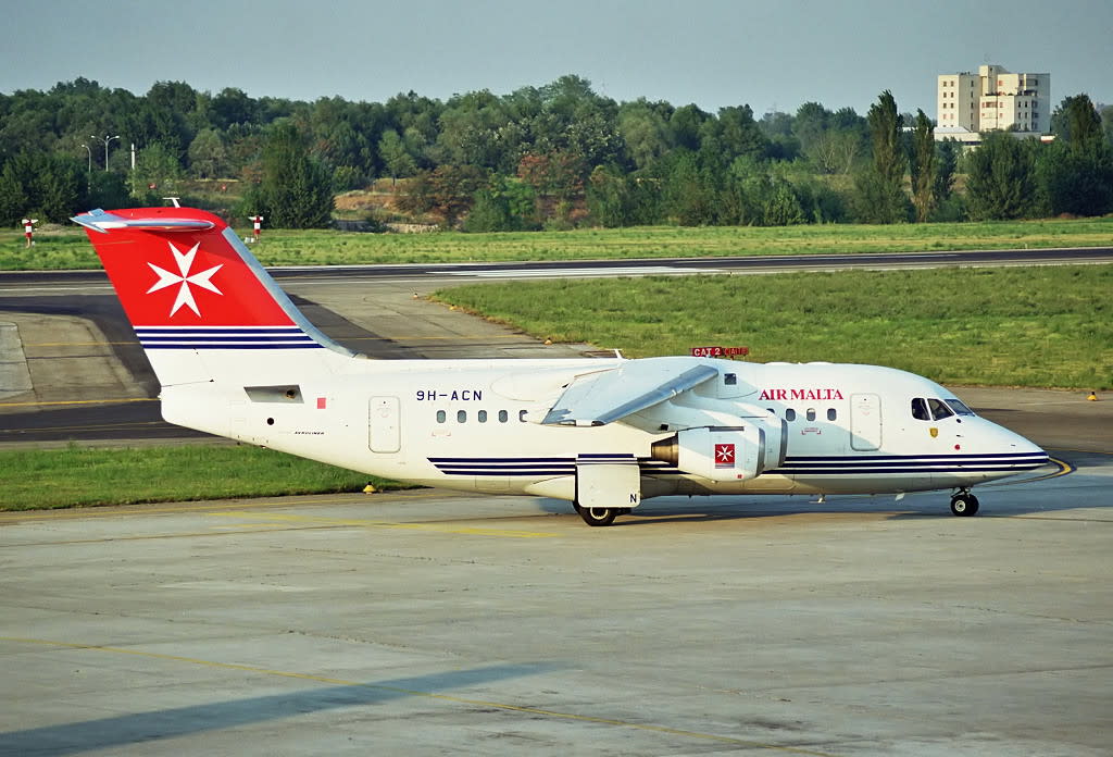 Air Malta British Aerospace Avro RJ70