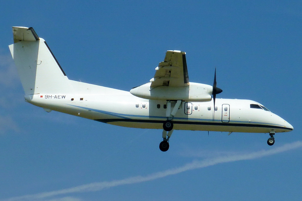 MedAvia  De Havilland Canada DHC-8-102