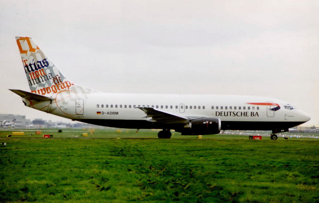 Deutsche BA Boeing 737-300