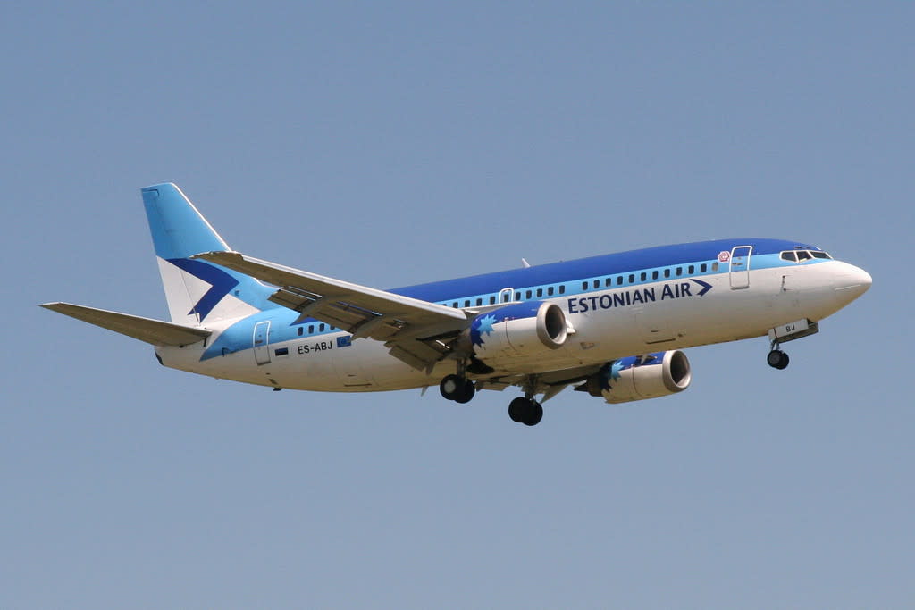 Estonian Air Boeing 737-300