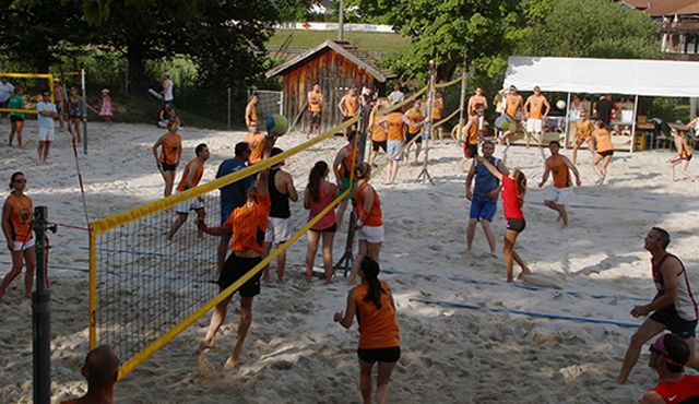 NawaRo Straubing Cup Beachvolleyball-Turnier und Sommerfest in einem für Unternehmen der Foto: Archiv NawaRo Straubing Cup Beachvolleyball-Turnier und Sommerfest in einem für Unternehmen der - Foto: Archiv