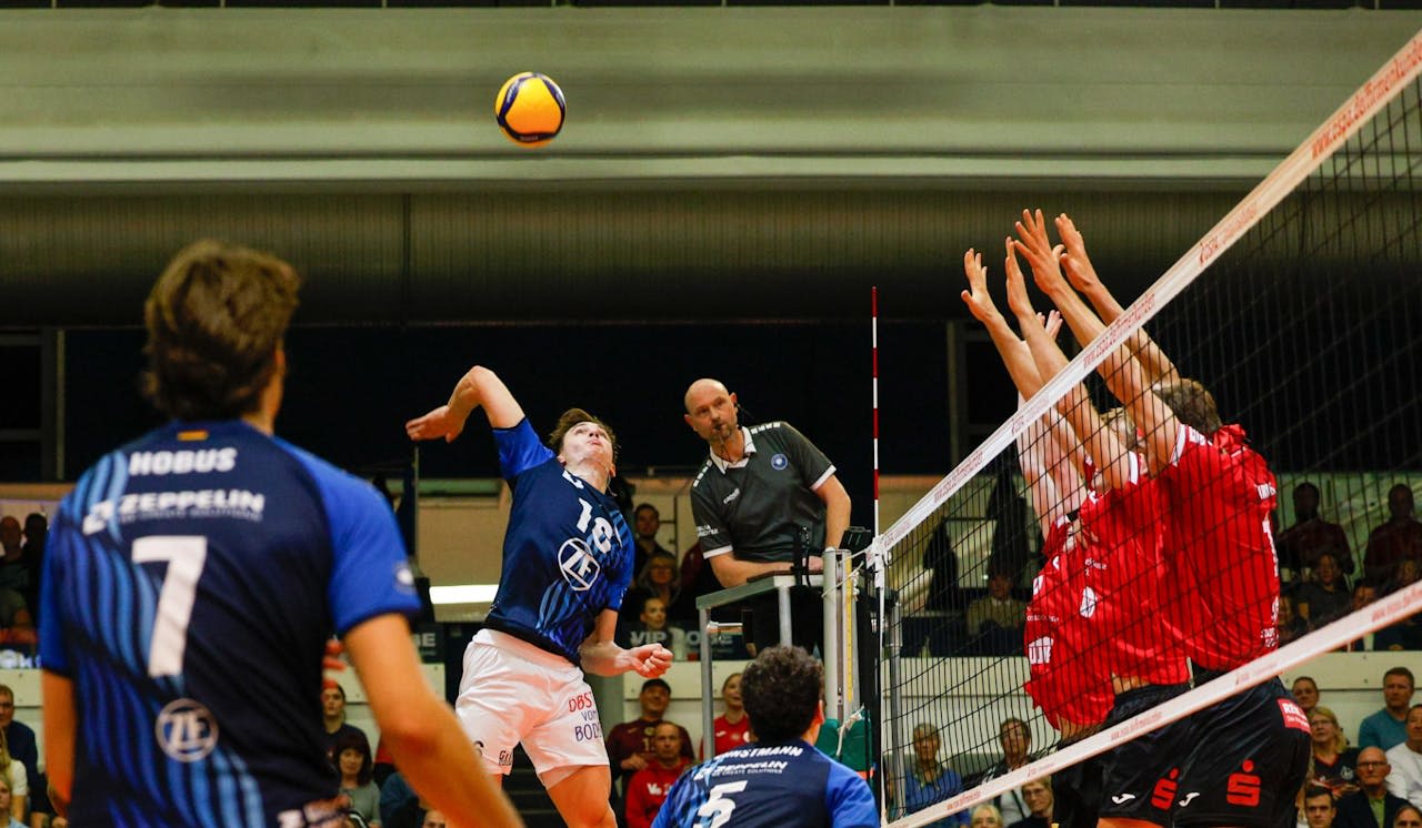 VfB empfängt den Aufsteiger - Foto:  Alexander Hoth