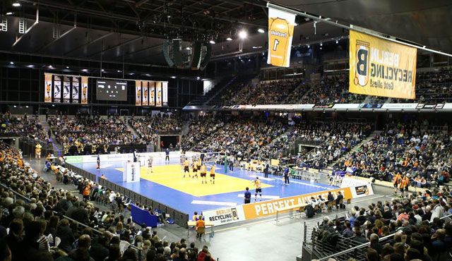 Zeit für die Königsklasse Foto: Eckhard Herfet Zeit für die Königsklasse - Foto: Eckhard Herfet