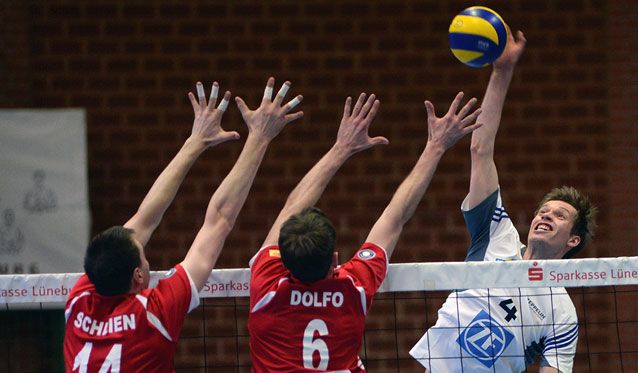 Friedrichshafen holt sich den Matchball Foto: Günter Kram Friedrichshafen holt sich den Matchball - Foto: Günter Kram
