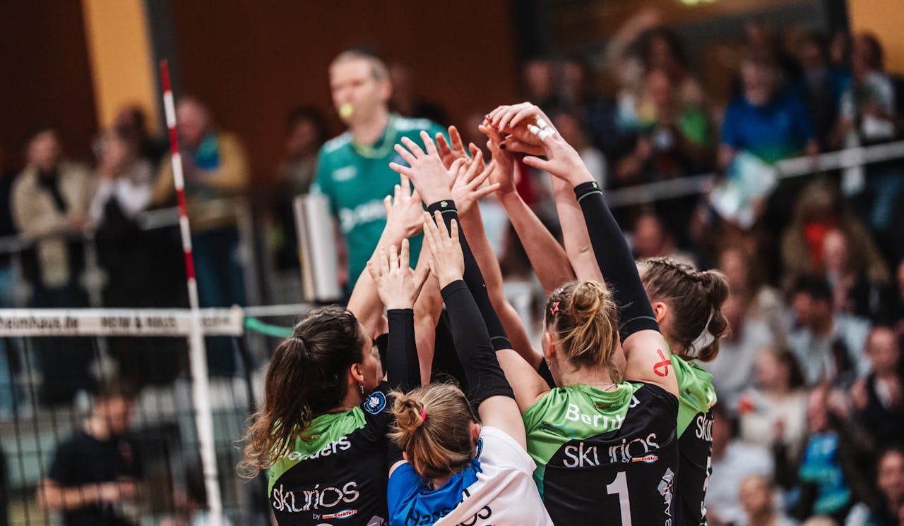 Letzte Heim-Premiere gegen Erfurt - Foto:  Thomas Hacker