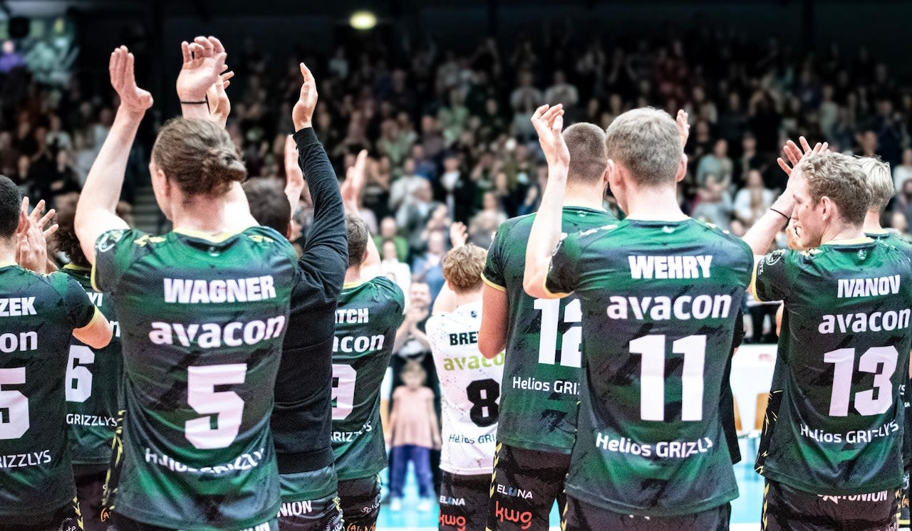 WOW: GRIZZLYS bezwingen den VfB mit 3:0 Foto: Elisabeth Kloth WOW: GRIZZLYS bezwingen den VfB mit 3:0 - Foto: Elisabeth Kloth