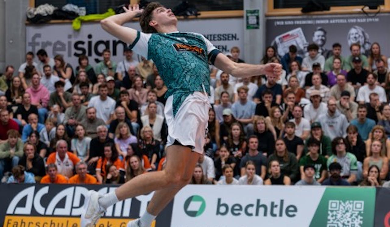 Klare Niederlage gegen Tabellenführer - Foto:  Stephan Tapken