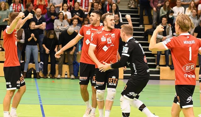 Erster Sieg in der 2. Bundesliga Foto: Klaus Hirsch Erster Sieg in der 2. Bundesliga - Foto: Klaus Hirsch