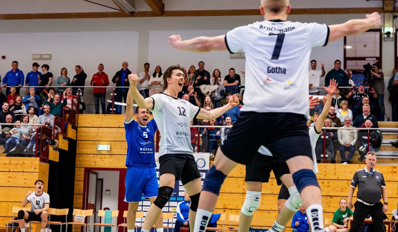 Heimauftakt und frühes Gipfeltreffen - Foto:  Christian Heilwagen