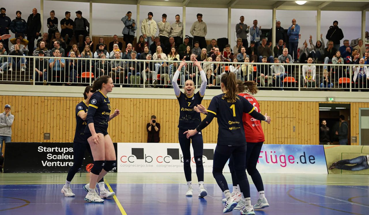 Tiebreak-Thriller zwischen NawaRo Straubing und DSHS SnowTrex Köln mit Kölner Happy End - Foto: Florian Zons