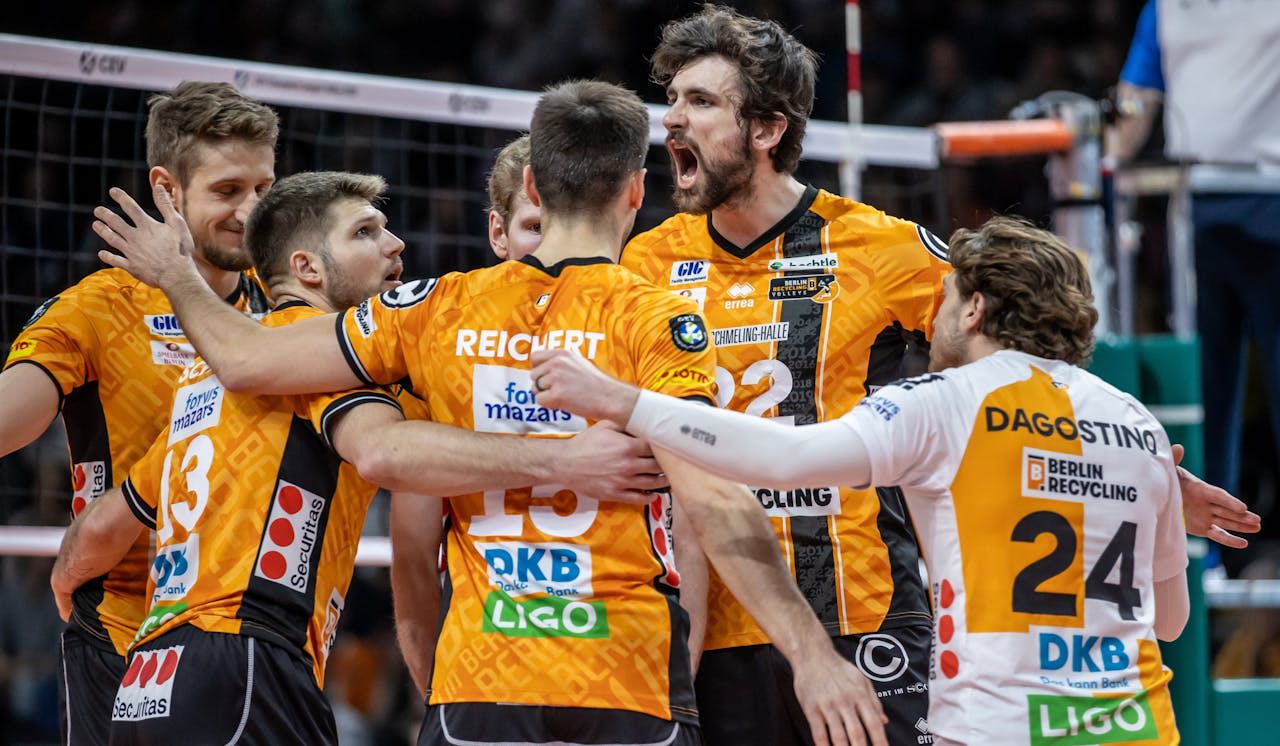 Große Bühne zum Duell gegen den Klubweltmeister - Foto: Pressefoto Gora