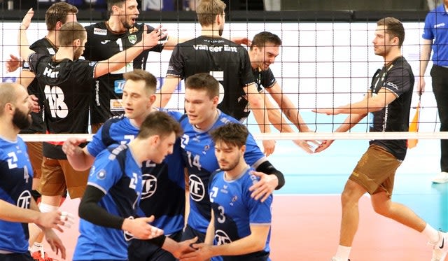 GCDW mit Matchball gegen den VfB Foto: WWK Volleys GCDW mit Matchball gegen den VfB - Foto: WWK Volleys