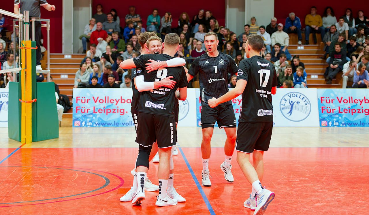 Sieg im Sachsen-Derby - Foto:  VC Dresden / Frank Kleinert