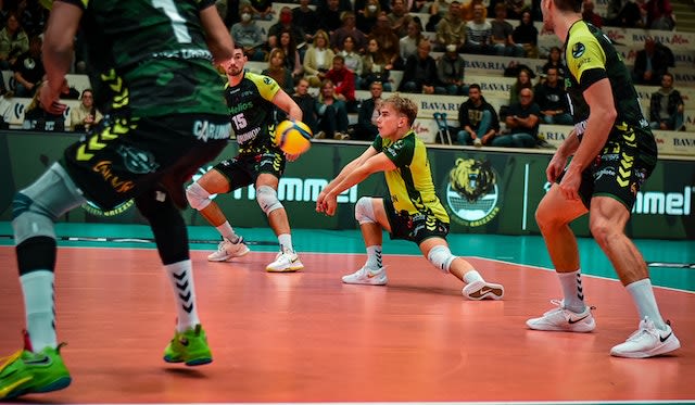 GRIZZLYS: Tie-Break-Duell auf Augenhöhe Foto: Elisabeth Kloth GRIZZLYS: Tie-Break-Duell auf Augenhöhe - Foto: Elisabeth Kloth