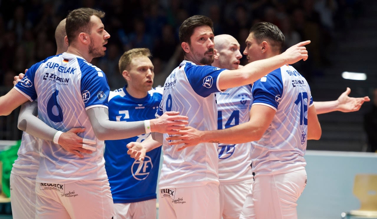 Dauerkartenverkauf für Saison 2024 startet Foto: Günter Kram Dauerkartenverkauf für Saison 2024 startet - Foto: Günter Kram