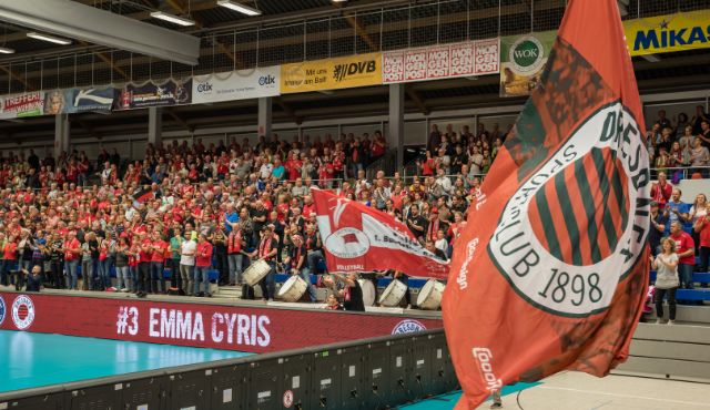 Zuschauer zugelassen: comdirect Supercup mit bis zu 1.100 Fans Foto: Dirk Michen Zuschauer zugelassen: comdirect Supercup mit bis zu 1.100 Fans - Foto: Dirk Michen