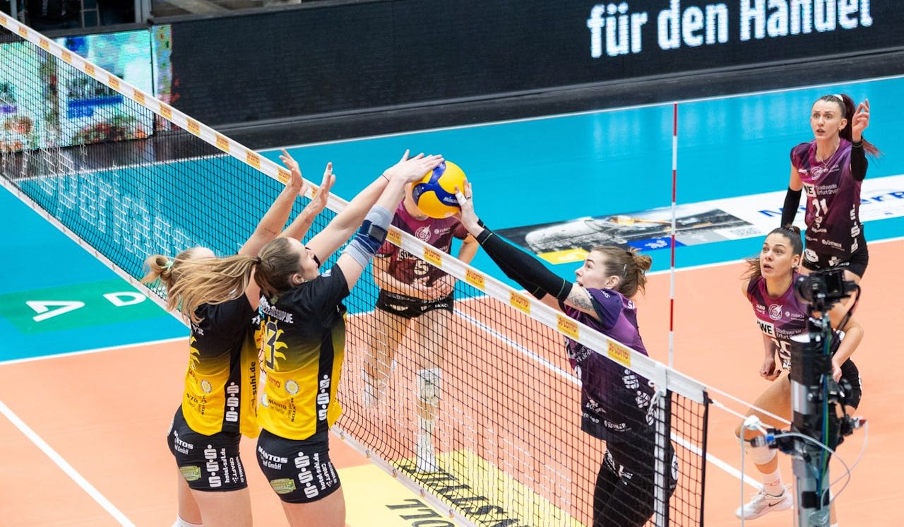 Borkens Premiere in Suhler Wolfsgrube - Foto:  Sebastian Schmidt