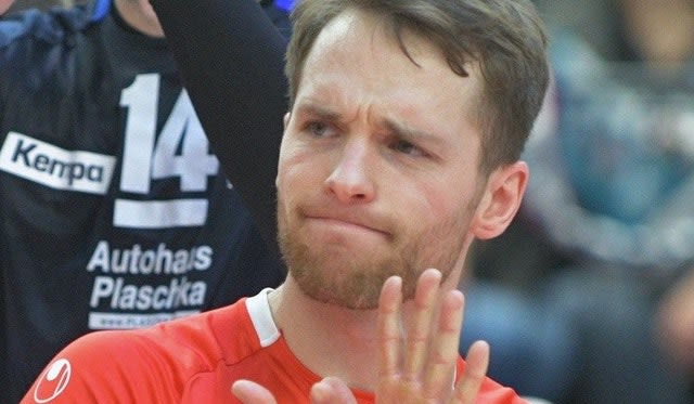 Libero geht mit junger Familie Foto: SVG Lüneburg/Behns,D. Libero geht mit junger Familie - Foto: SVG Lüneburg/Behns,D.