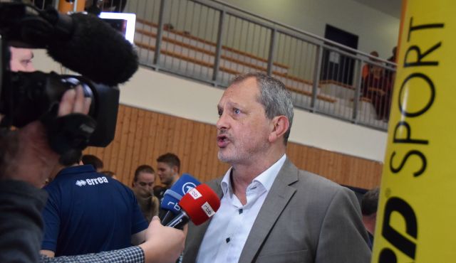 Netzhoppers verkünden den Ausklang einer grandiosen Trainer-Ära Foto: Dagmar Jaschen Netzhoppers verkünden den Ausklang einer grandiosen Trainer-Ära - Foto: Dagmar Jaschen
