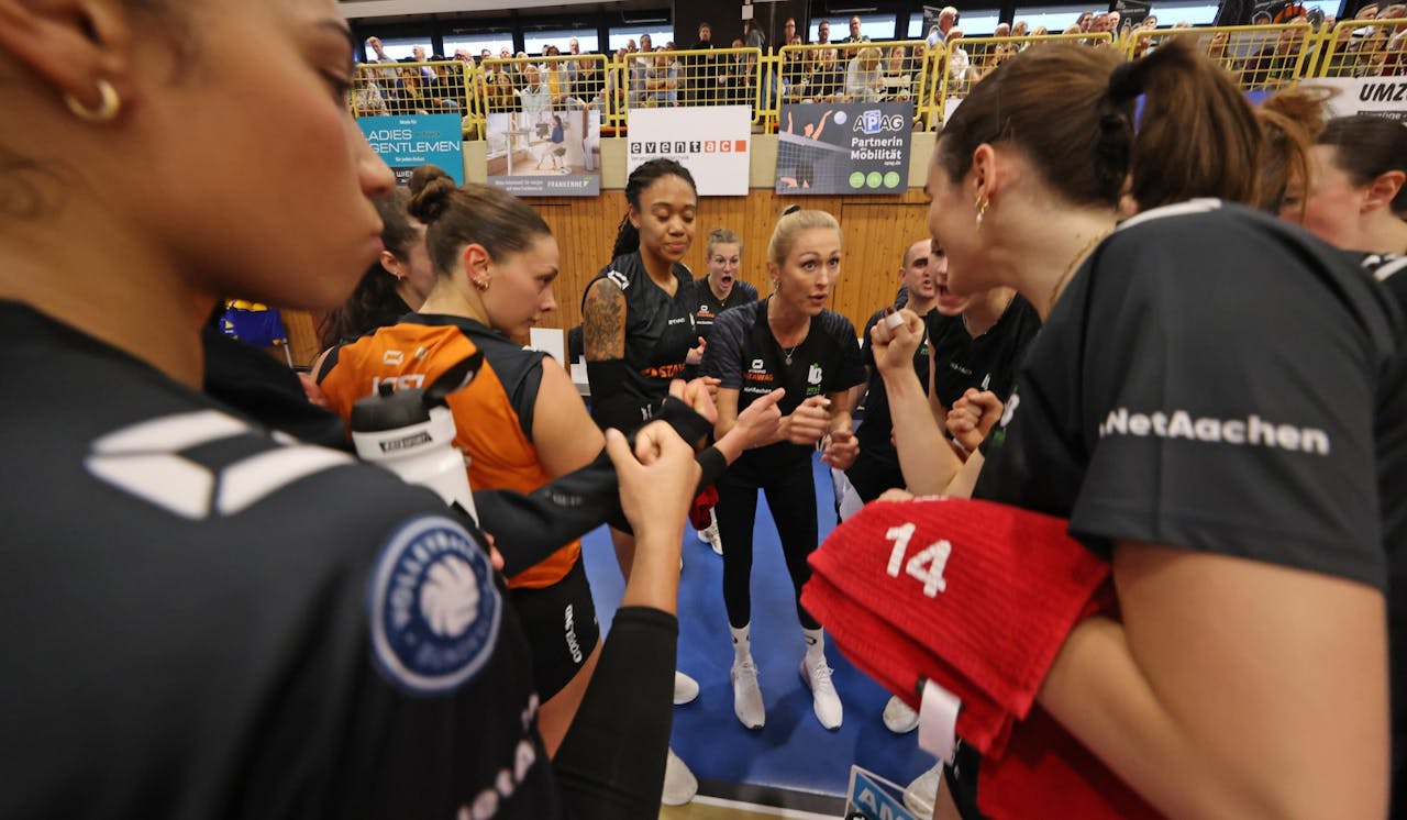 Das erste Drittel endet mit dem Meister - Foto:  LiB Aachen// Andreas Steindl