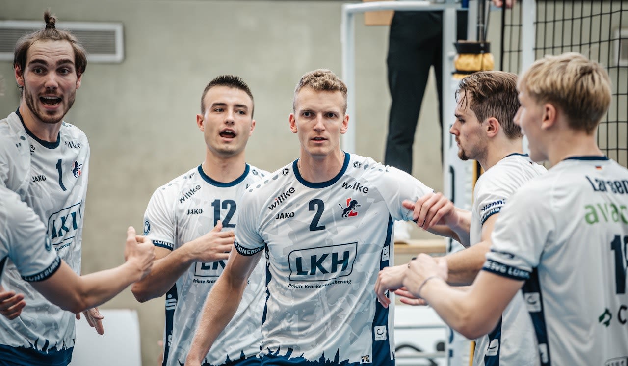 SVG überzeugt im ersten Test mit Aufschlag und Blockspiel - Foto: Hoefel/SVG