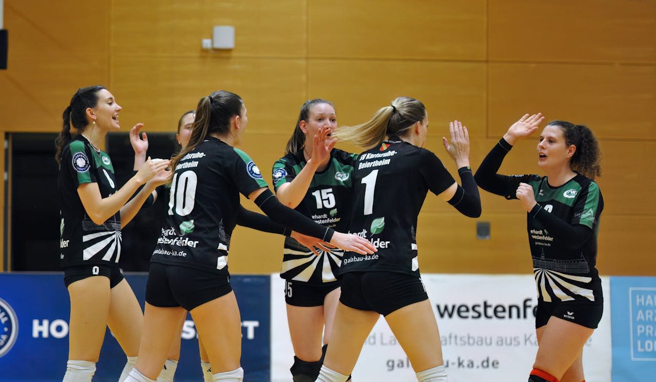 SVK kämpft sich zum 3:2-Heimsieg - Foto:  Dirk Einecke