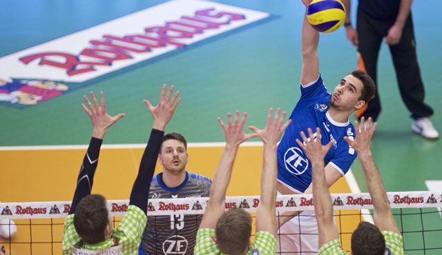 Friedrichshafen gewinnt emotionsgeladenes Heimspiel gegen Herrsching Foto: Günter Kram Friedrichshafen gewinnt emotionsgeladenes Heimspiel gegen Herrsching - Foto: Günter Kram
