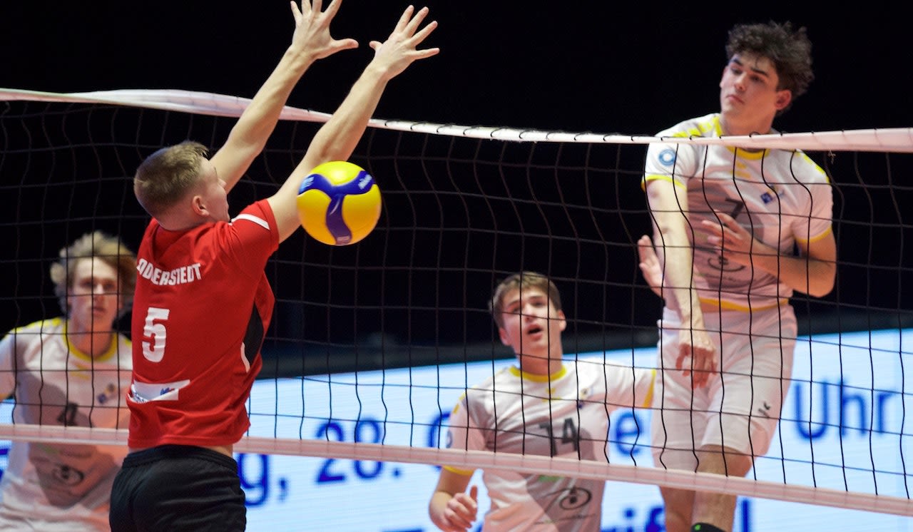 Kriftel hat die Leiter vergessen - Foto:  Günter Kram