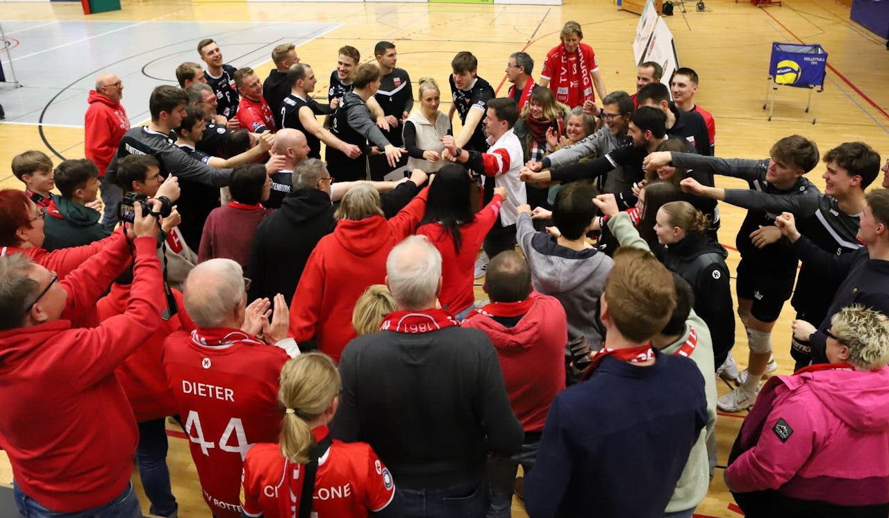 Sieg und Niederlage am Wochenende - Foto:  Ralf Hallmaier