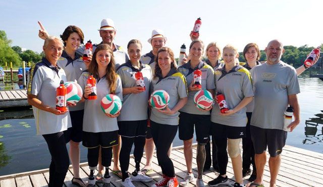 Sechs Bayer Sitzvolleyballer*innen bei der EM in Budapest Foto: DBS Sechs Bayer Sitzvolleyballer*innen bei der EM in Budapest - Foto: DBS
