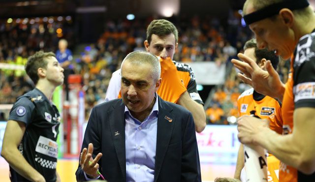 Hauptstadt-Derby im Sportforum Hohenschönhausen Foto: Eckhard Herfet Hauptstadt-Derby im Sportforum Hohenschönhausen - Foto: Eckhard Herfet
