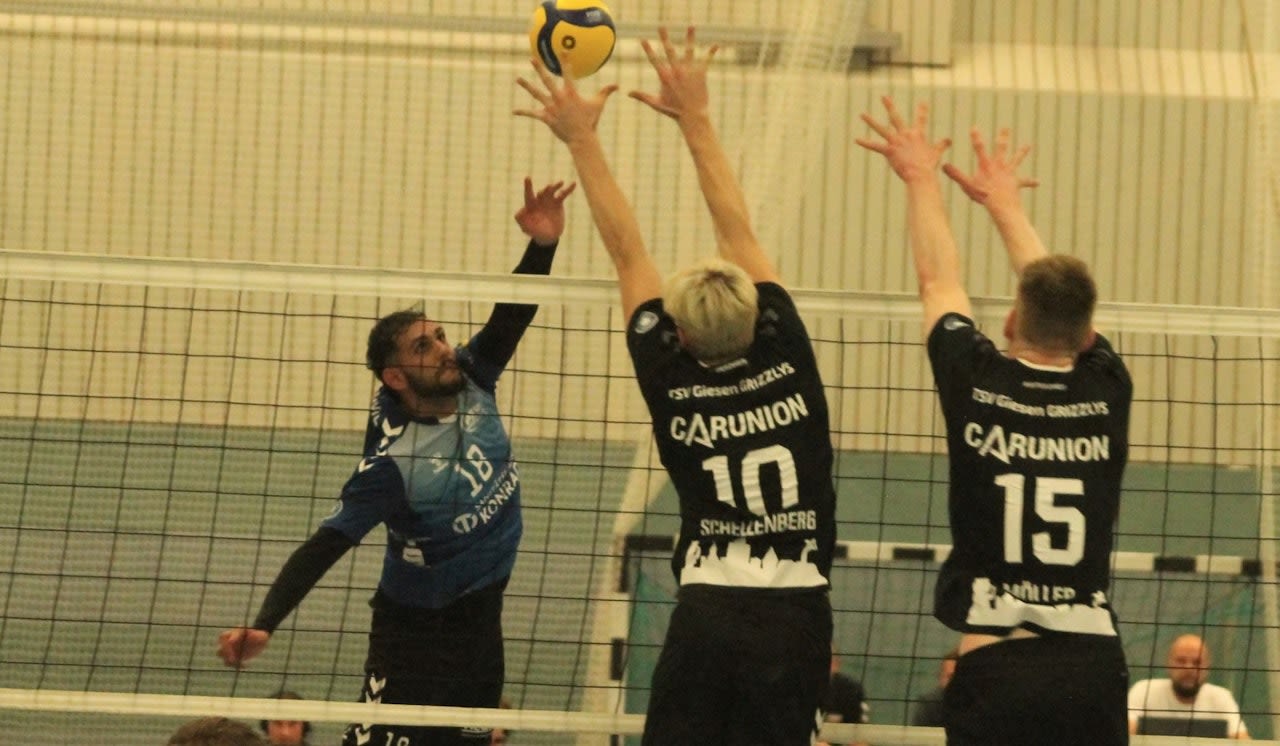 Heimniederlage und Pokal-Aus - Foto:  Matthias Schütt