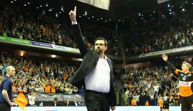 Vertragsverlängerung! Enard bis 2022
Foto: Eckhard Herfet Vertragsverlängerung! Enard bis 2022
- Foto: Eckhard Herfet