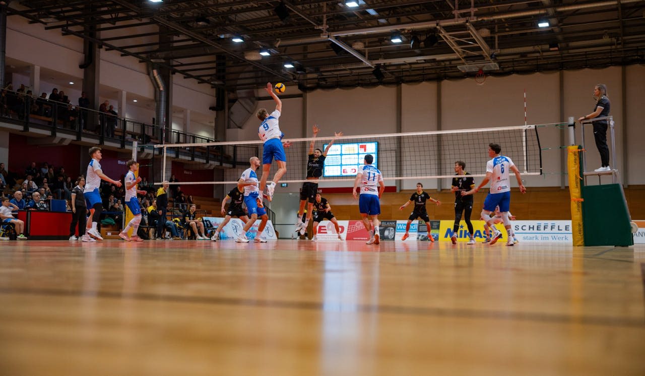 L.E. Volleys starten mit Heimsieg ins Jahr - Foto:  Sebastian Kaskens