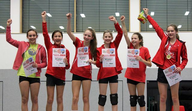 Lohhof ist Oberbayerischer Meister U14w 2016 Foto: Heidi Weilnhammer Lohhof ist Oberbayerischer Meister U14w 2016 - Foto: Heidi Weilnhammer