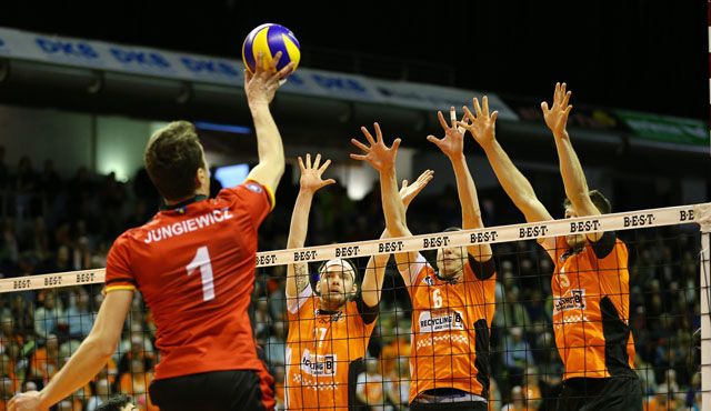 Ohne Wackler ins Halbfinale Foto: Eckhard Herfet Ohne Wackler ins Halbfinale - Foto: Eckhard Herfet