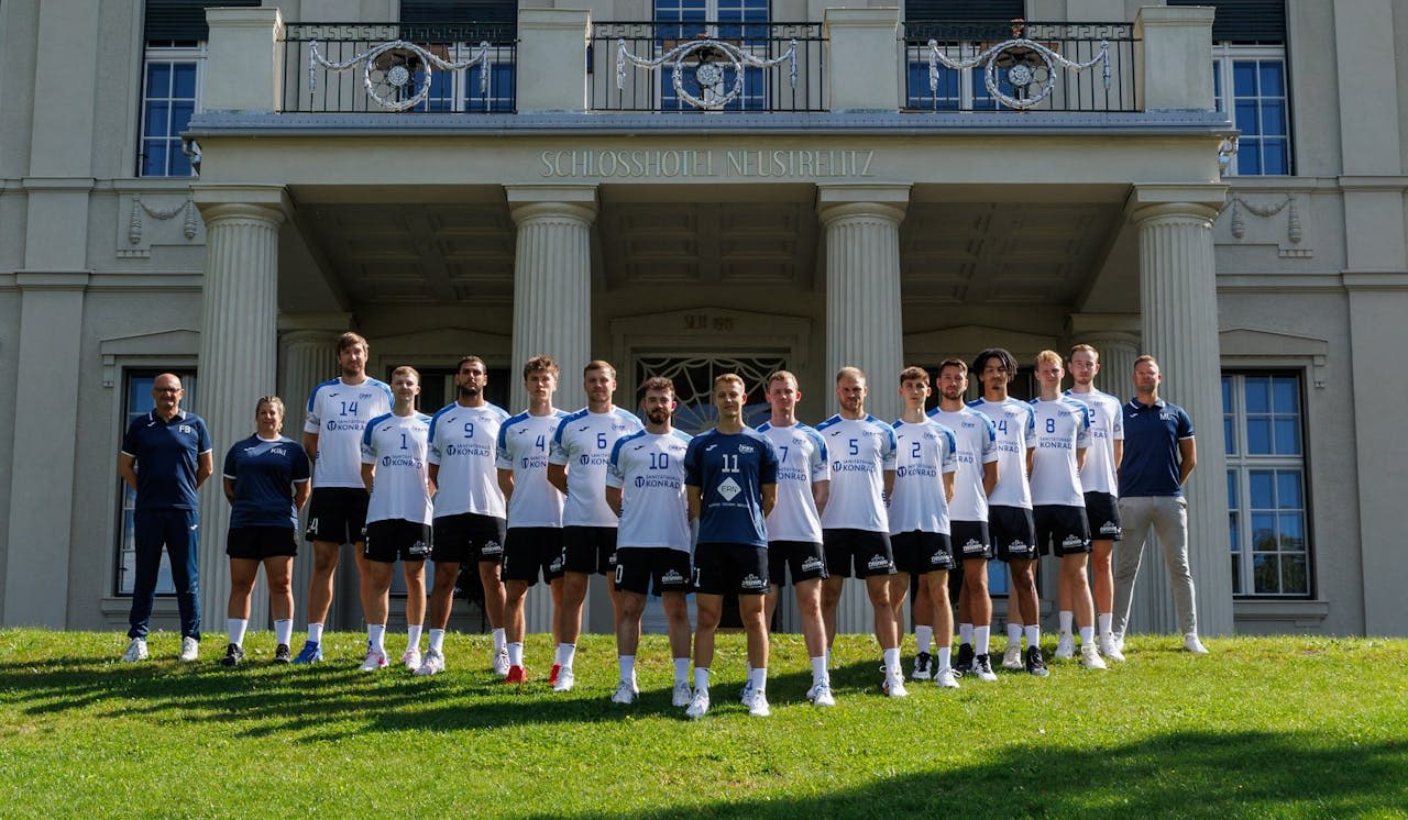 Saisonstart mit Heimauftakt - Foto:  JZüge