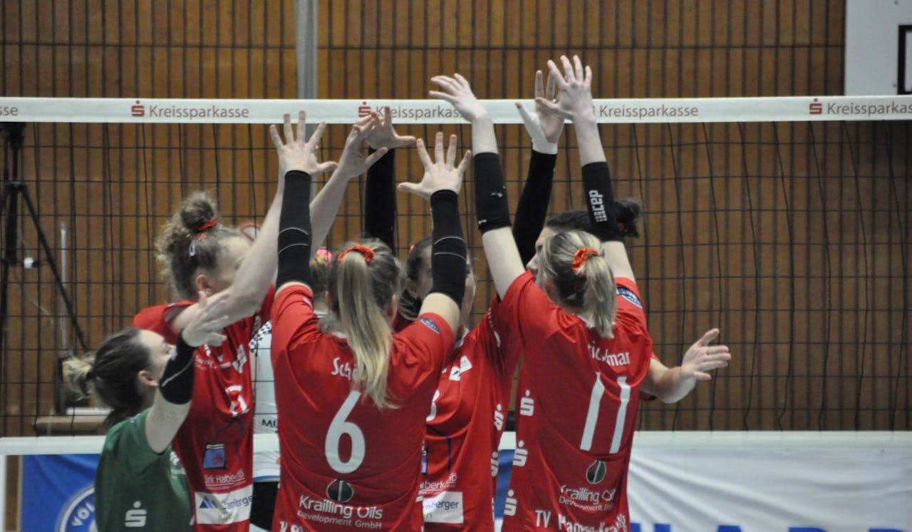 Mit 3 Punkten in die Weihnachtspause - Foto:  Sarah Quedzuweit