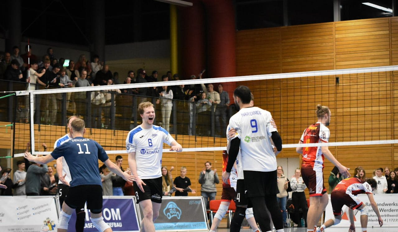 Neustrelitz mit wichtigem Heimspiel - Foto:  FotoFin