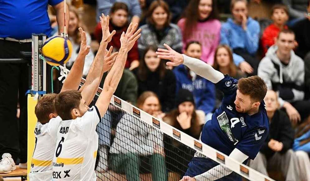 FT1844 gewinnt gegen kampfstarke Schwaiger - Foto:  Achim Keller