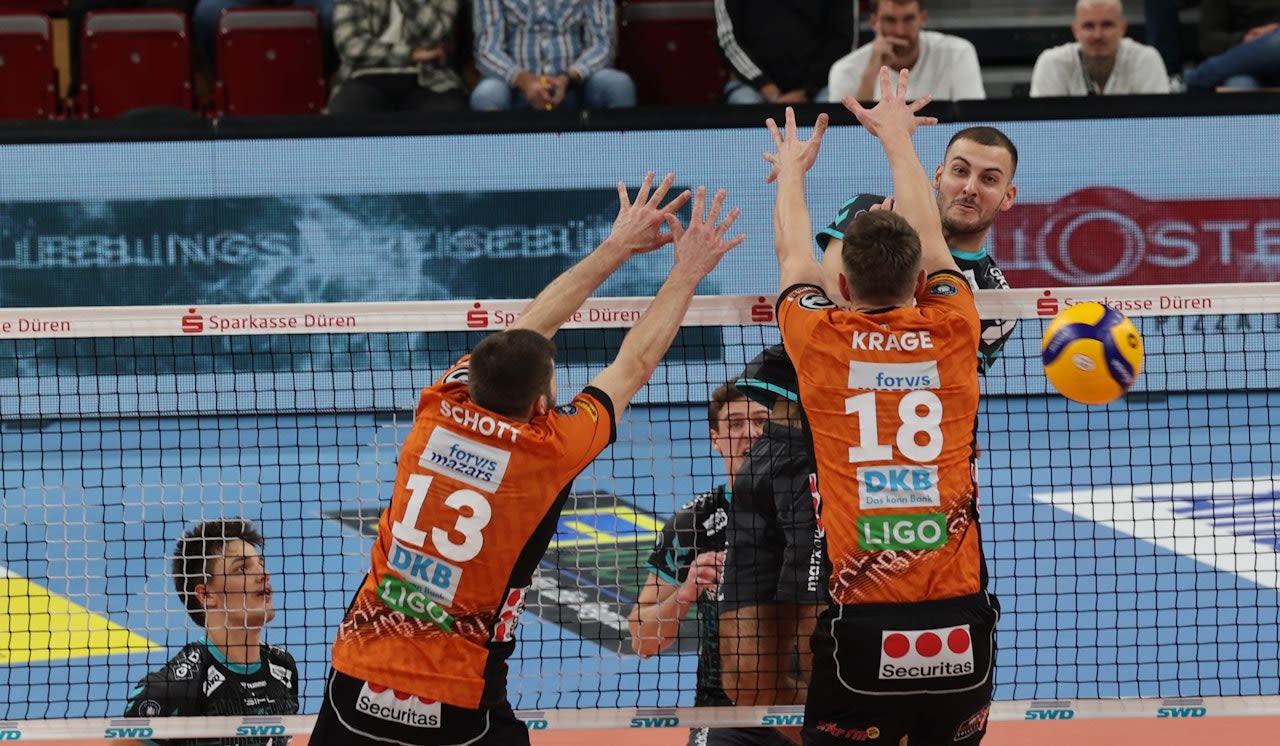 Berlin schießt Düren ab - Foto:  TV Düren