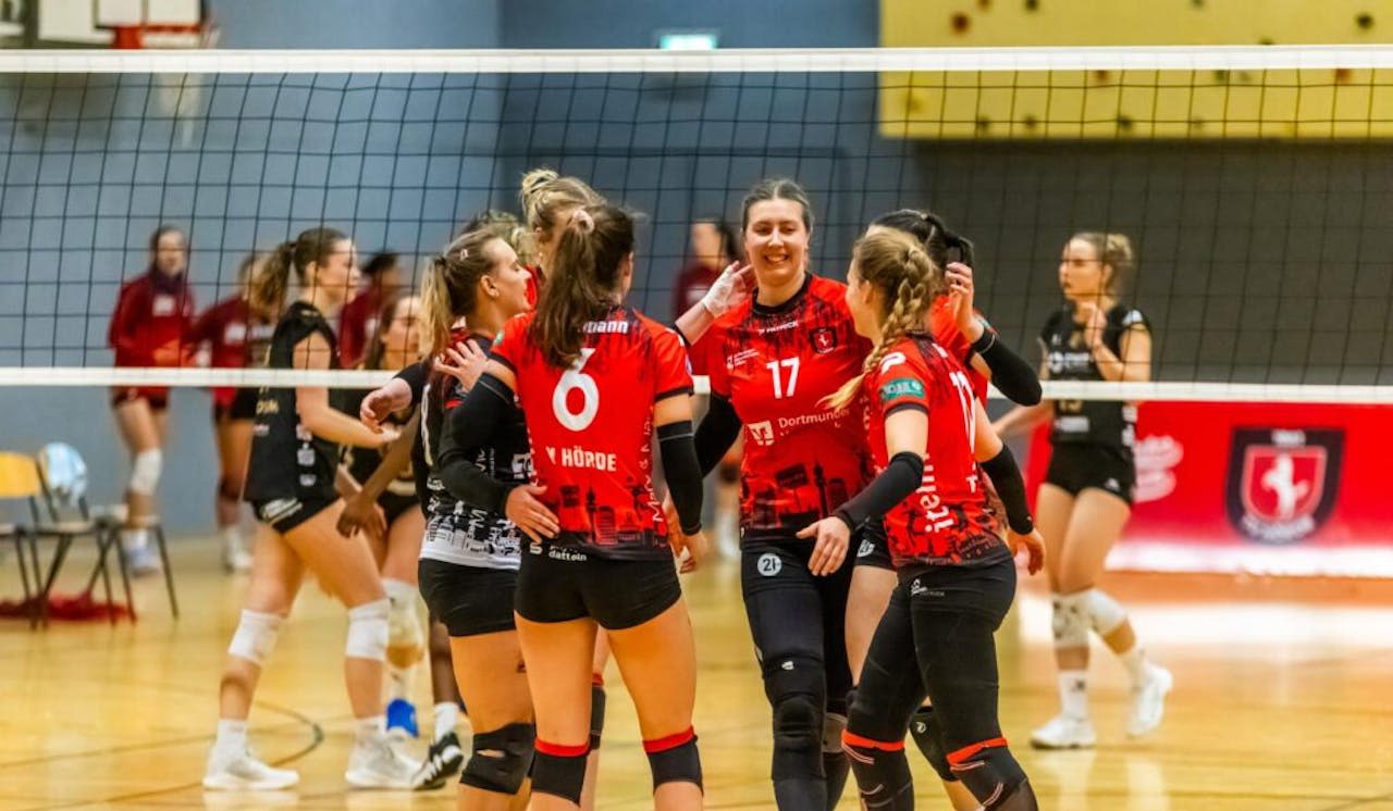 NRW-Derby in der Hörder Festung - Foto:  Christian Schwalm/ Arminius Mediengruppe