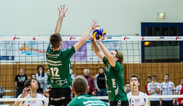 Netzhoppers empfangen Rekordteam vom VFB Friedrichshafen Foto: Gerold Rebsch Netzhoppers empfangen Rekordteam vom VFB Friedrichshafen - Foto: Gerold Rebsch