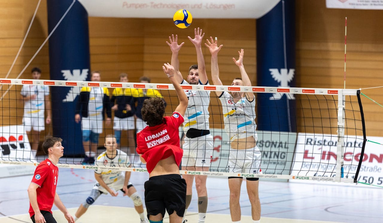 Der Meister kommt in die Gelbe Halle - Foto:  Güner Santemiz