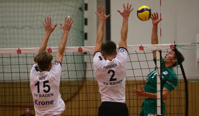 Blick ins Mittelfeld gestattet? - Foto: M. Haack (MOZ)