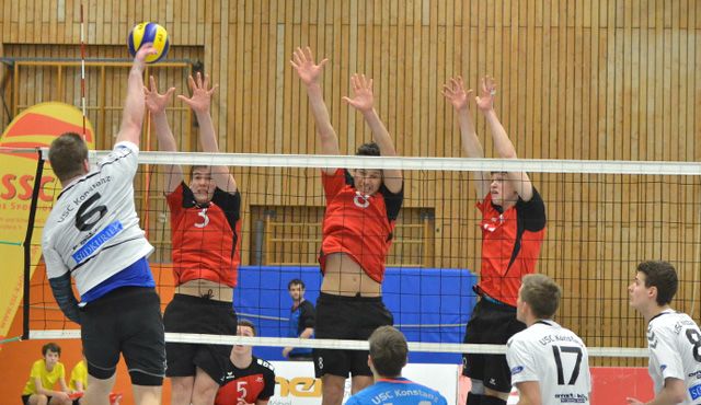SSC Volleyballer in diesem Jahr weiter in weißer Weste Foto: SCC SSC Volleyballer in diesem Jahr weiter in weißer Weste - Foto: SCC