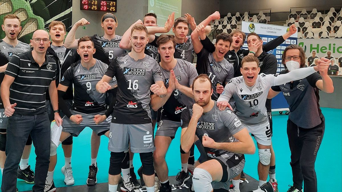 Netzhoppers sichern sich die Playoffs Foto: Britta Wersinger Netzhoppers sichern sich die Playoffs - Foto: Britta Wersinger