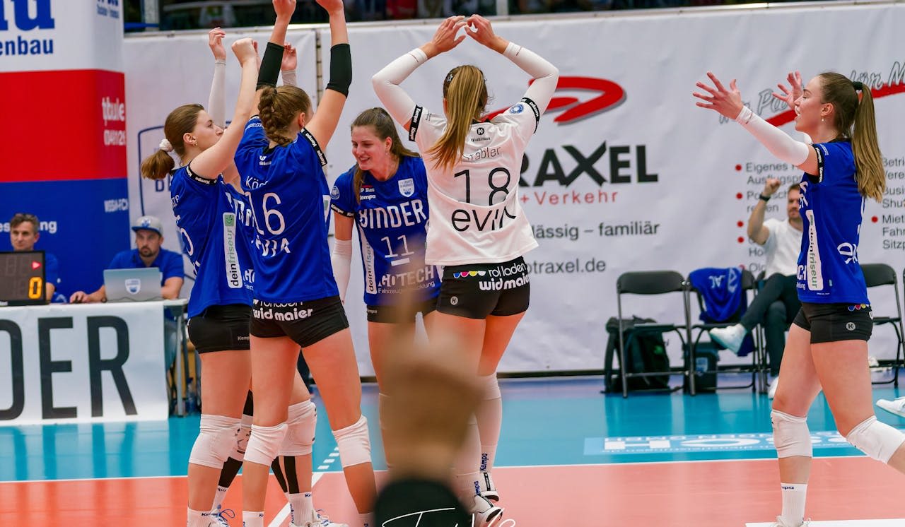 Stimmungsvolles Highlightspiel - Foto:  Frank Voß