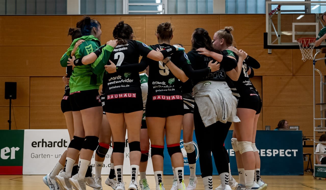 Kampf um weitere 3 Punkte - Foto:  Stefan Mayer